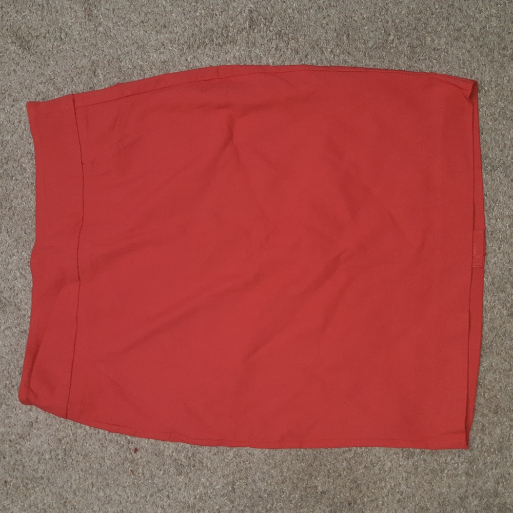 Coral pencil skirt rw&co size medium stretch fabric